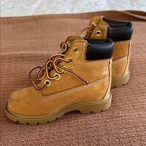 Timberland Kids Suede Boots - size 7.5